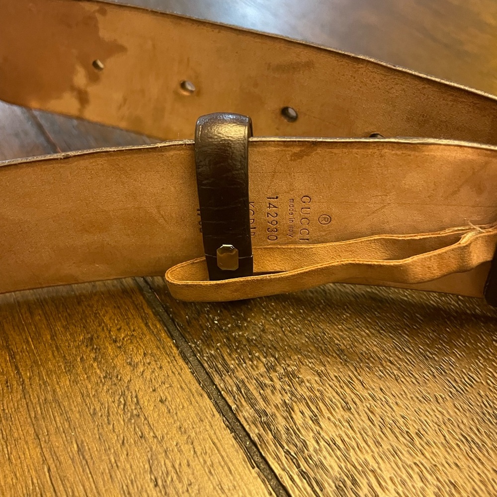 Authentic mens Gucci belt - Picture 2 of 3